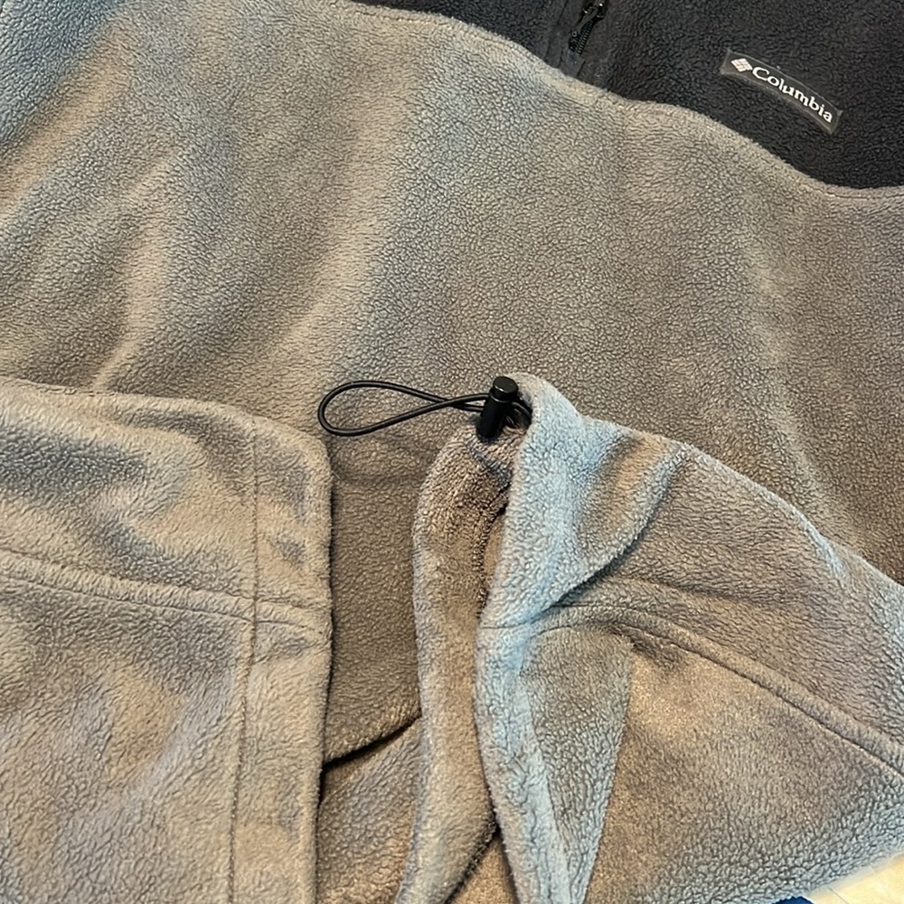 Columbia Black & Gray Two Toned 1/4 Zip Fleece Pullover, Men’s Size Medium - Picture 7 of 8